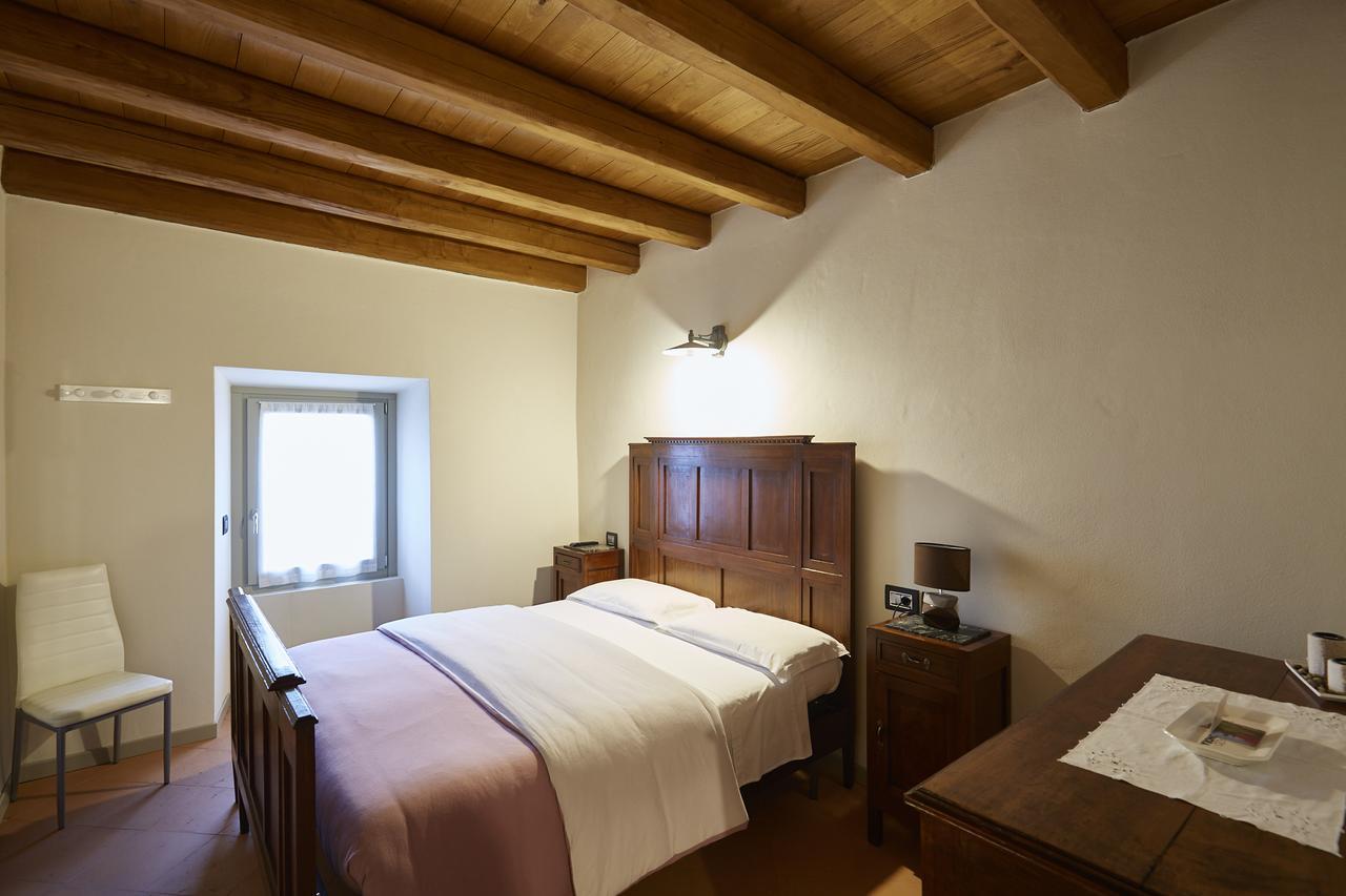 Palazzo Eleonora Bed & Breakfast Monasterolo del Castello Dış mekan fotoğraf