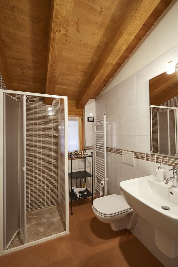 Palazzo Eleonora Bed & Breakfast Monasterolo del Castello Dış mekan fotoğraf